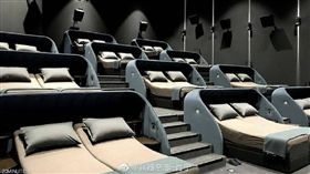 瑞士雙人床影廳。(圖/翻攝自微博)