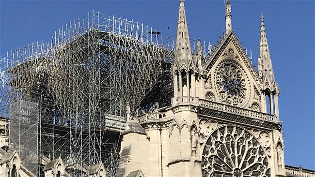 聖母院重建競圖　建築師想蓋空中泳池