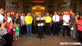 蔡英文總統到潭水亭拜拜抽大「籤王」／記者鄭明堂、SNG小組攝