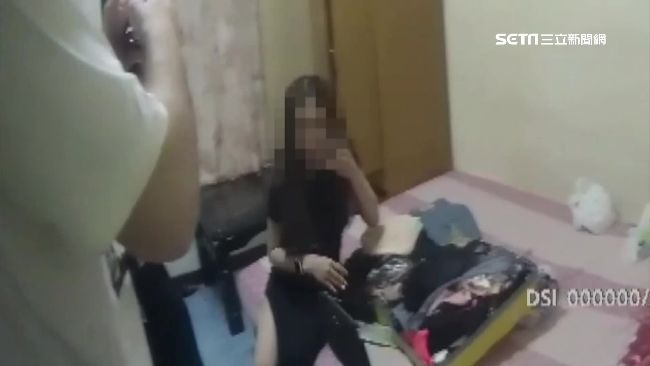 獨 萬華染黃難根除 應召女 低胸短裙 拉客遇警馬上躲 社會 三立新聞網setn Com