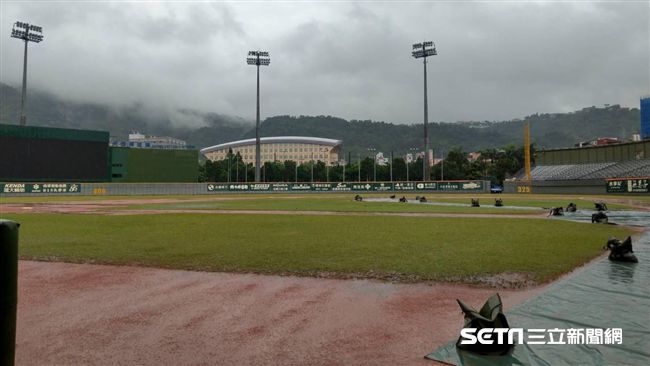 中職／天母獅猿雙重賽　午場因雨延賽