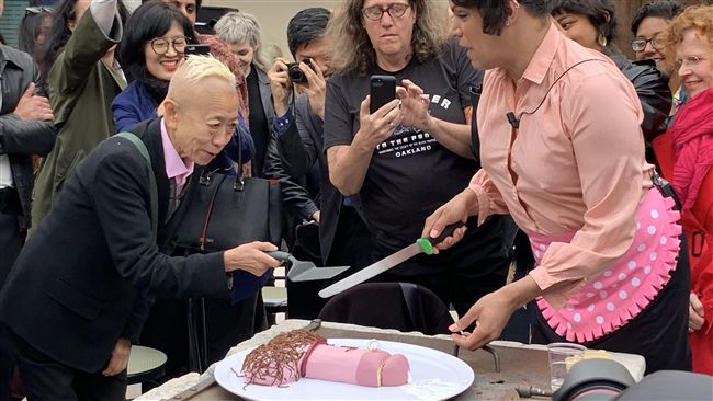 威尼斯雙年展挺酷兒　打破刻板性別觀