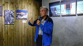 神父劉一峰無私奉獻花蓮　台北攝影展義賣助行善花蓮玉里天主堂神父劉一峰（圖）為花蓮當地無私奉獻，感動各界，台灣攝影交流協會11日起特別推出「我們的島嶼–2019慈善攝影展」，展出作品義賣所得將捐助神父劉一峰行善。中央社記者王飛華攝　108年5月11日