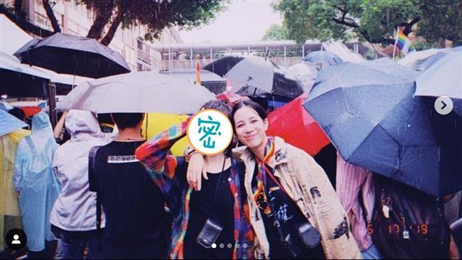 溫貞菱現身立院！暖抱清新女神爆哭