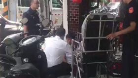 台北,士林,酒醉,鬧事,醉男,大南路。讀者提供