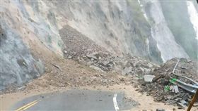 豪雨襲嘉義！阿里山公路大片坍方　民眾籲：別再上山（圖／翻攝自綠豆嘉義人臉書）