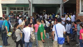 考場志工辛酸　曾遭嗆「建中這素質」
會考,建中