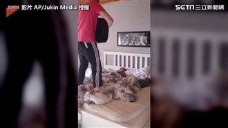 瘋狂爸近距離高歌　雙胞胎熟睡叫不醒