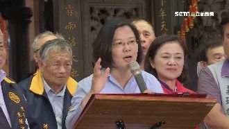 沒當兵卻最挺國防！英：我是三軍統帥