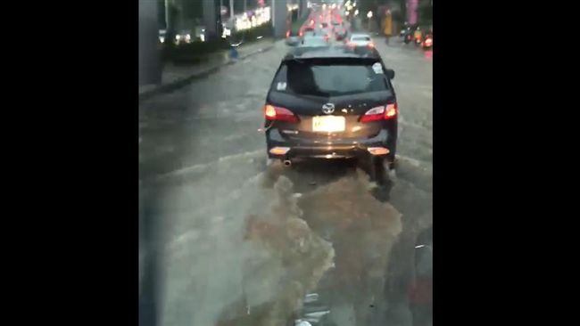 大雨狂潑！淡水驚傳多處「淹水」成災