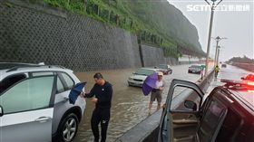 大雨,淹水,輪胎,新北,翻攝畫面