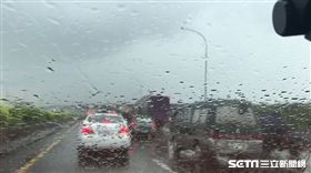 國一三起連環撞／記者許書維攝