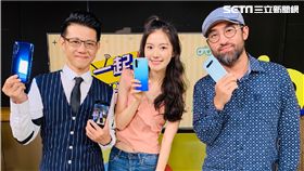 主持人雲爸與電競實況主JOJO、點子生活總編輯KisPlay開箱2019安卓旗艦手機。
vivo NEX雙螢幕版「POSE模式」讓拍照更輕鬆。
三星Galaxy S10+「電力分享功能」。
華為P30 Pro變焦功能實測。
華為P30 Pro拍月亮實測。