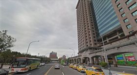 新北,板橋車站,自殘,受傷,輕生（圖／翻攝自Googlemap）