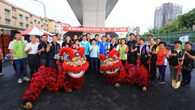 中市鐵道綠廊景觀工程動工台中市政府20日舉辦「鐵道綠廊景觀風貌重塑計畫工程」開工典禮，台中市長盧秀燕（前左8）、立委黃國書（前左7）等人出席。中央社記者郝雪卿攝  108年5月20日