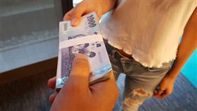 （示意圖）　買春　性交易 -借錢-債務-