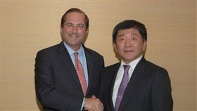美國衛生部長Secretary Alex Azar推特發文，推特