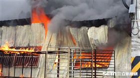 彰化鹿港頂番婆獎盃獎座工廠大火／記者許書維攝