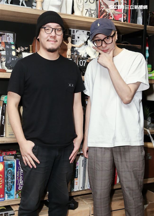 導演廖人帥Leo與視覺設計師提摩西接受三立新聞網專訪。（記者林士傑/攝影）