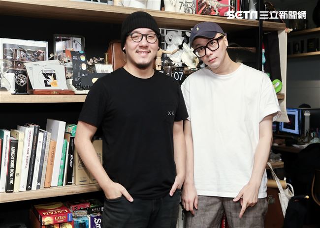 導演廖人帥Leo與視覺設計師提摩西接受三立新聞網專訪。（記者林士傑/攝影）