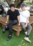 導演廖人帥Leo與視覺設計師提摩西接受三立新聞網專訪。（記者林士傑/攝影）