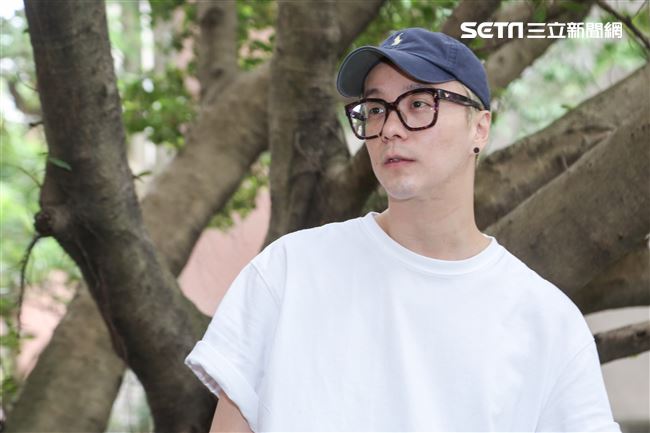 導演廖人帥Leo與視覺設計師提摩西接受三立新聞網專訪。（記者林士傑/攝影）