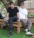 導演廖人帥Leo與視覺設計師提摩西接受三立新聞網專訪。（記者林士傑/攝影）