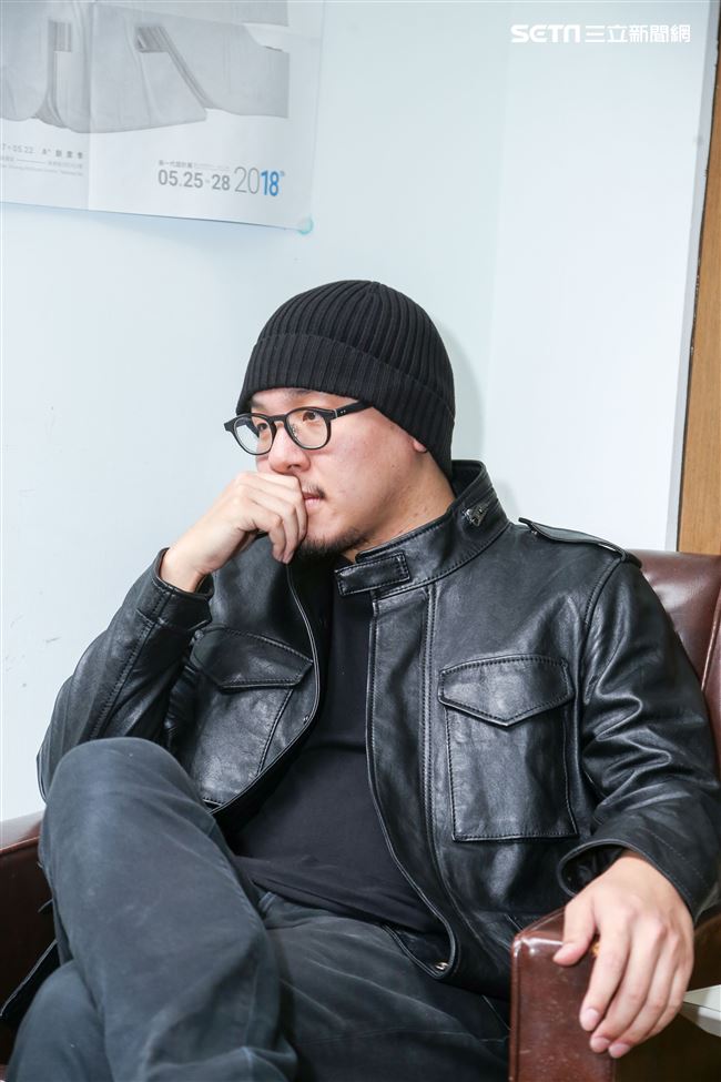 導演廖人帥Leo與視覺設計師提摩西接受三立新聞網專訪。（記者林士傑/攝影）