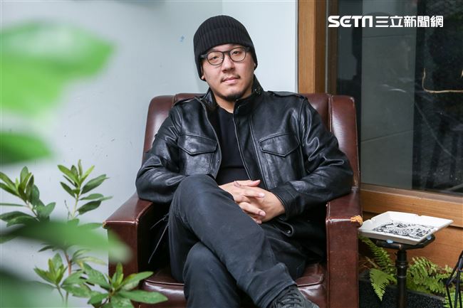 導演廖人帥Leo與視覺設計師提摩西接受三立新聞網專訪。（記者林士傑/攝影）