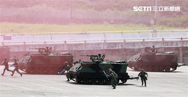 花指部對花蓮港要港聯合防衛掩護海軍戰備整補出港作戰。（記者邱榮吉/花蓮拍攝）