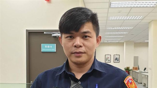 妙齡女大生情緒不穩割腕　警破門救援
