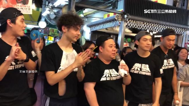 宣傳國片新招！跑夜市、當店長催票房