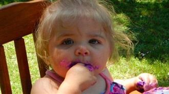 女嬰器捐救3人　醫護列隊唱詩歌致意