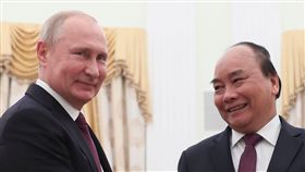 越南總理阮春福與俄國總理麥維德夫普丁會晤
圖／路透社／達志影像