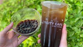 萊爾富冰沙,小七黑糖冬瓜珍珠,手搖飲。