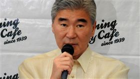 美駐菲大使：華為禁令 菲國將做正確決定美國駐菲大使金成23日說，華為產品存在嚴重安全疑慮，但是否禁用華為產品，相信菲國相關高層官員正審慎評估對菲律賓正確的決定。中央社記者陳妍君馬尼拉攝  108年5月23日