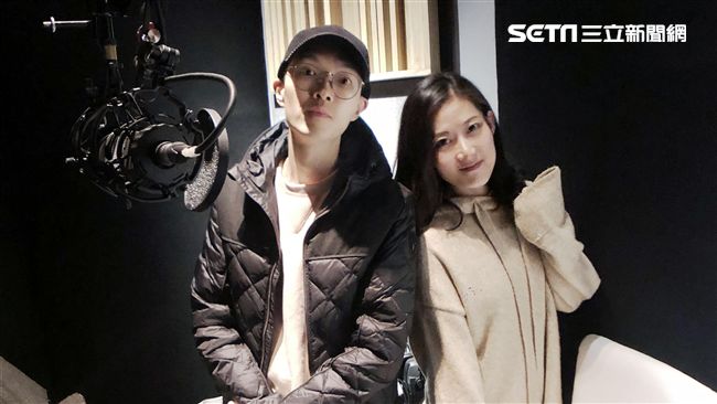 金曲歌王身旁小粉絲　正式簽約成歌手