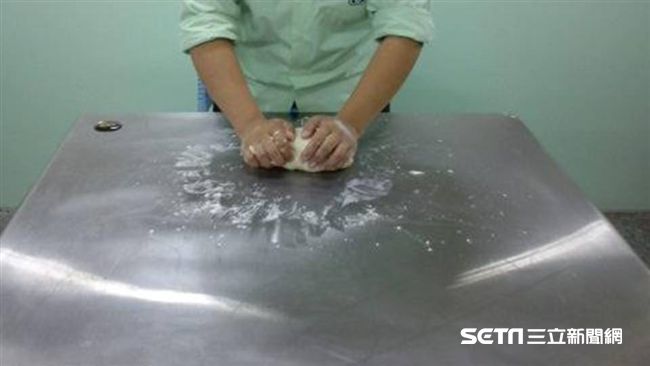 學生做鬆餅加「精液」　老師全吞下肚