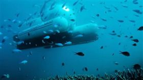 大堡礁潛艇「ScUber」。（圖／翻攝自YOUTUBE）