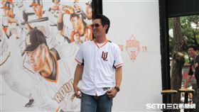 ▲統一獅二軍總教練高志綱出席球迷會。（圖／記者蕭保祥攝影）