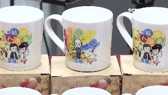 結婚送「發財對杯」…韓遭嗆美感0分