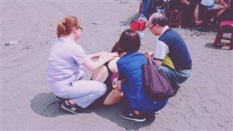 長泳遇劫！7旬婦昏迷搶救今晨不治！