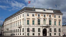 奧地利聯邦總理府奧地利政府爆發醜聞，重創民眾對政府的信心，圖為位於首都維也納的奧地利聯邦總理府。（奧地利聯邦總理府提供）中央社記者林育立柏林傳真  108年5月22日