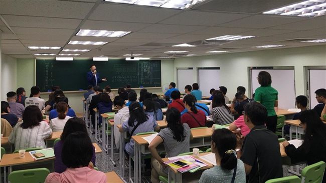 「補習是有錢人去的嗎？」網友吵翻！