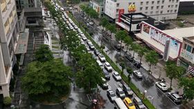 塞車,竹科,車輛,上班族,崩潰,日常,雨天
https://www.facebook.com/photo.php?fbid=10205941982025411&set=gm.2312440268973372&type=3&theater&ifg=1