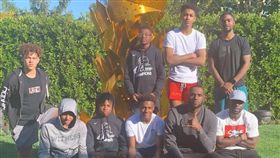 NBA／詹皇後院開趴！網：甜瓜呢？
NBA,香蕉船兄弟,LeBron James,Carmelo Anthony,Chris Paul,Dwyane Wade
翻攝自IG kingjames