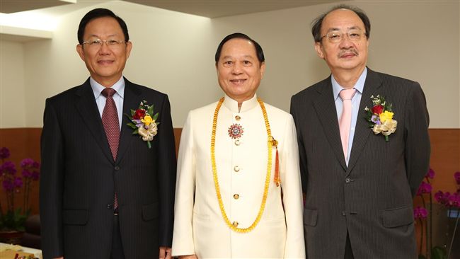 原諒妙禪？妙天：若他能走出勞斯萊斯