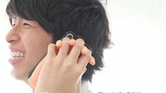 單身狗御用手機殼！宛如女友十指緊扣