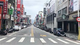 東部萬安42號演習  花蓮街道淨空東部地區108年軍民聯合防空（萬安42號）演習29日下午舉行，演習期間進行人車管制、群眾疏散與避難等演練，花蓮市區民眾配合疏散，平時熱鬧的街道頓時淨空。中央社記者李先鳳攝　108年5月29日