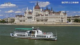 多瑙河翻船 

AP授權提供